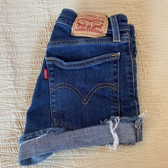 Levi's Pants - Levi Jean shorts